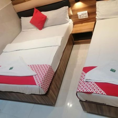 Ruby Hotel Мумбай Екстериор снимка