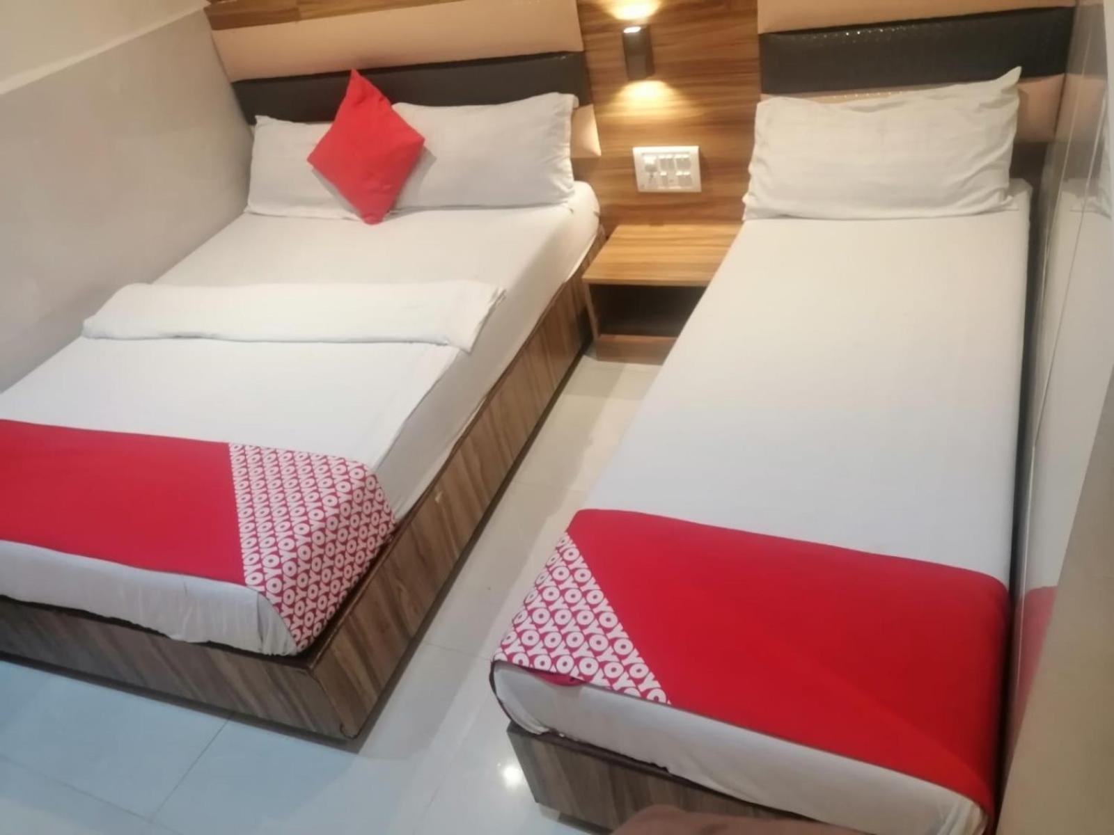 Ruby Hotel Мумбай Екстериор снимка